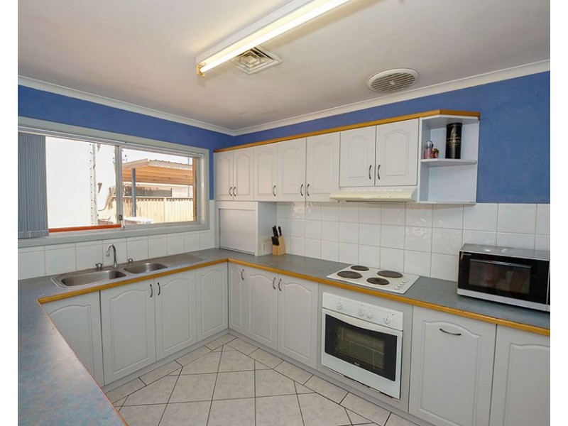 13 Shadwick Drive, Millars Well WA 6714