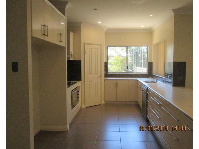 12 Fabling Court, Baynton WA 6714