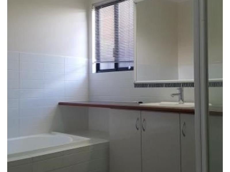 19 Bettong Bend, Baynton WA 6714