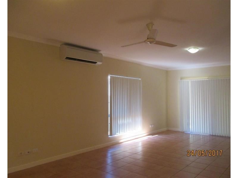 10 Miles Loop, Baynton WA 6714