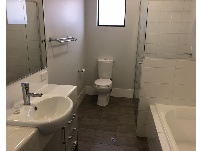 11 Jadura Crescent, Baynton WA 6714