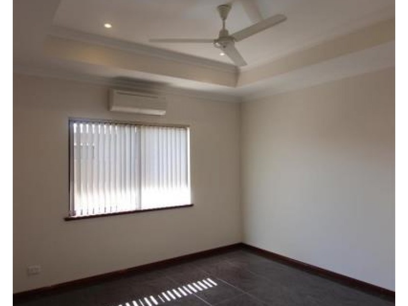 6 Jadura Cresent, Baynton WA 6714