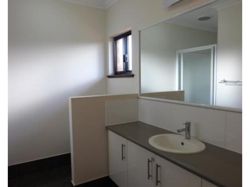 6 Jadura Cresent, Baynton WA 6714