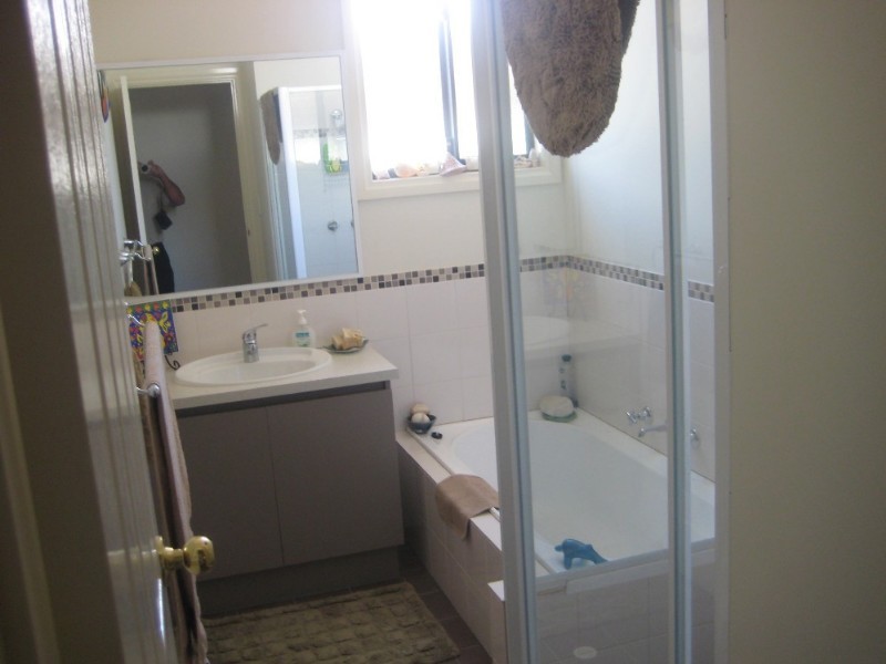 2 Lilly Parade, Karratha WA 6714