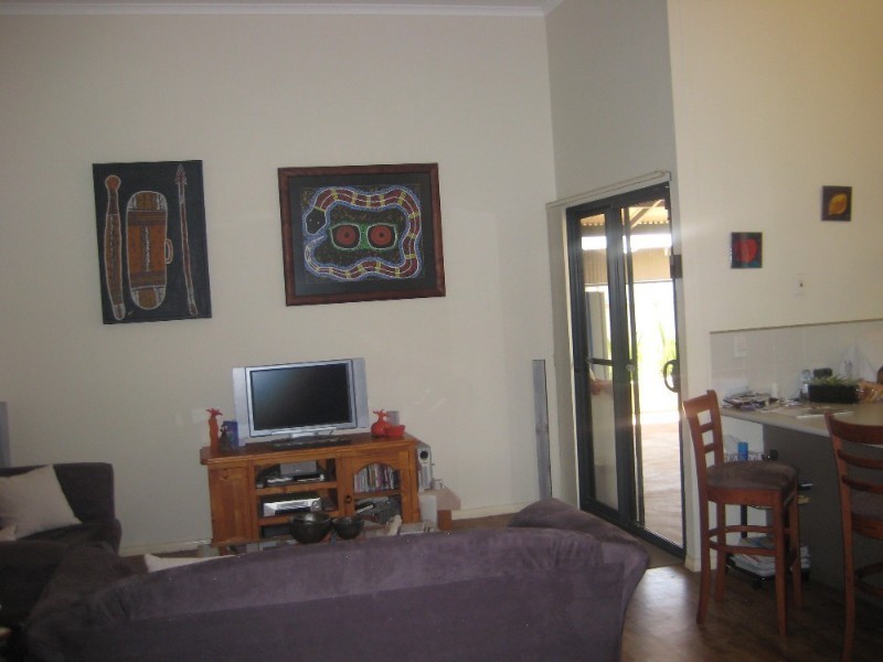 2 Lilly Parade, Karratha WA 6714