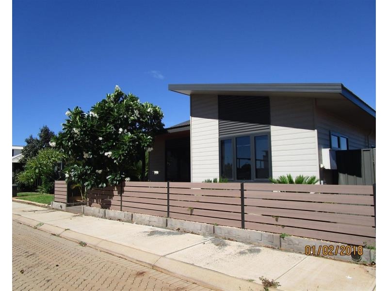 17 Tharnda Road, Baynton WA 6714