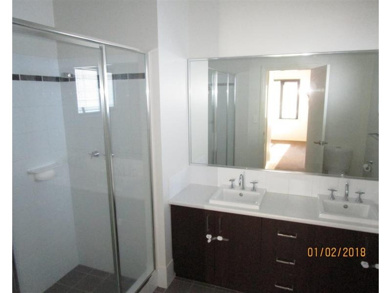 17 Tharnda Road, Baynton WA 6714