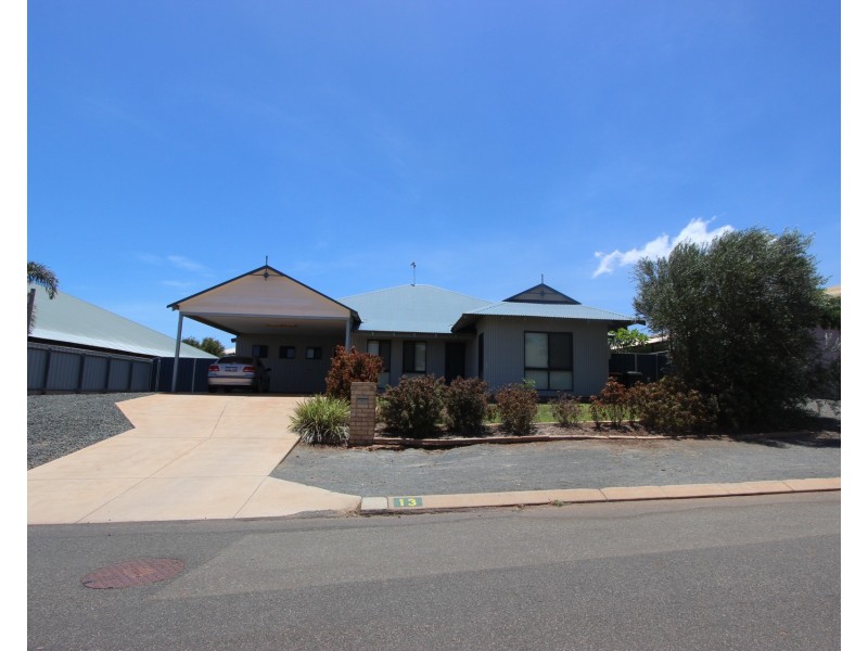 13 Delmere Way, Baynton WA 6714