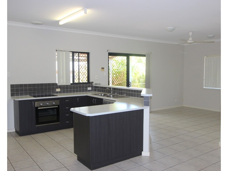 13 Delmere Way, Baynton WA 6714