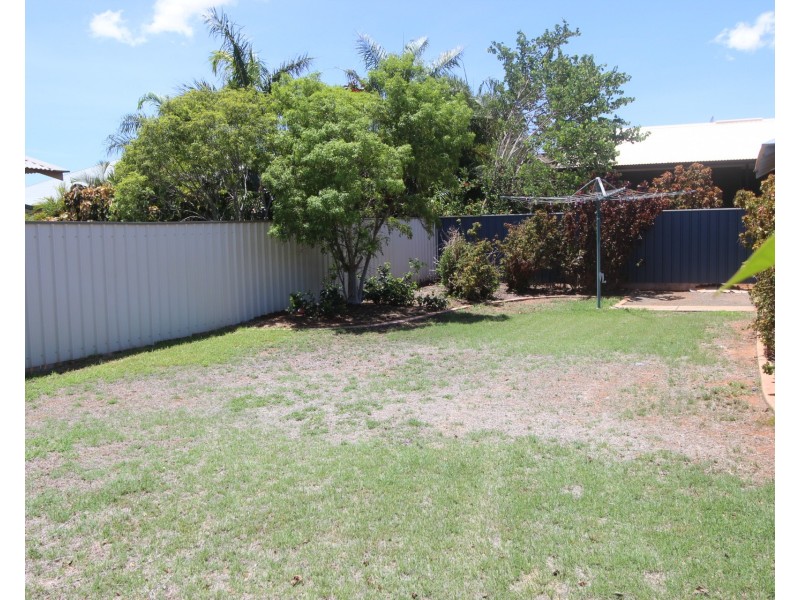 13 Delmere Way, Baynton WA 6714