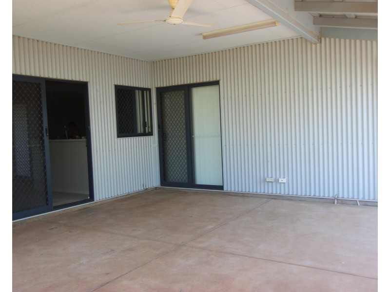 13 Delmere Way, Baynton WA 6714