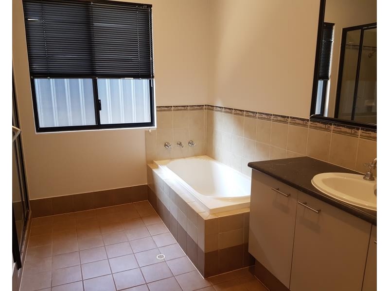 10 Walker Close, Millars Well WA 6714