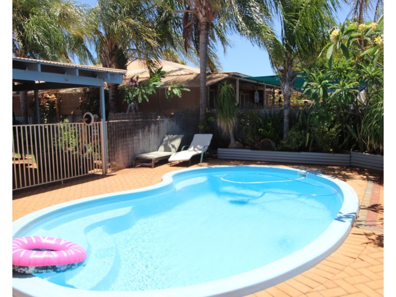 6 Knight Place, Nickol WA 6714