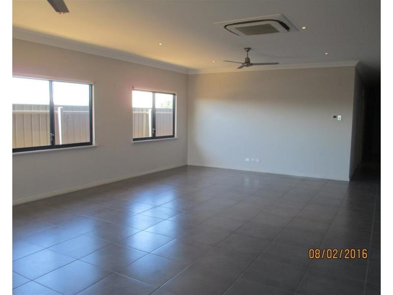 27 Tharnda Road, Baynton WA 6714