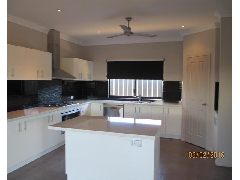 27 Tharnda Road, Baynton WA 6714