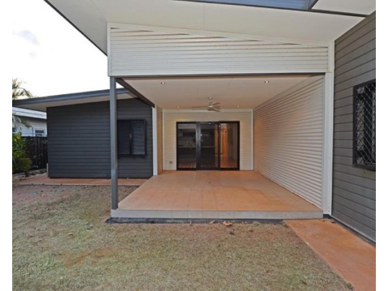 16 Curlew Street, Baynton WA 6714