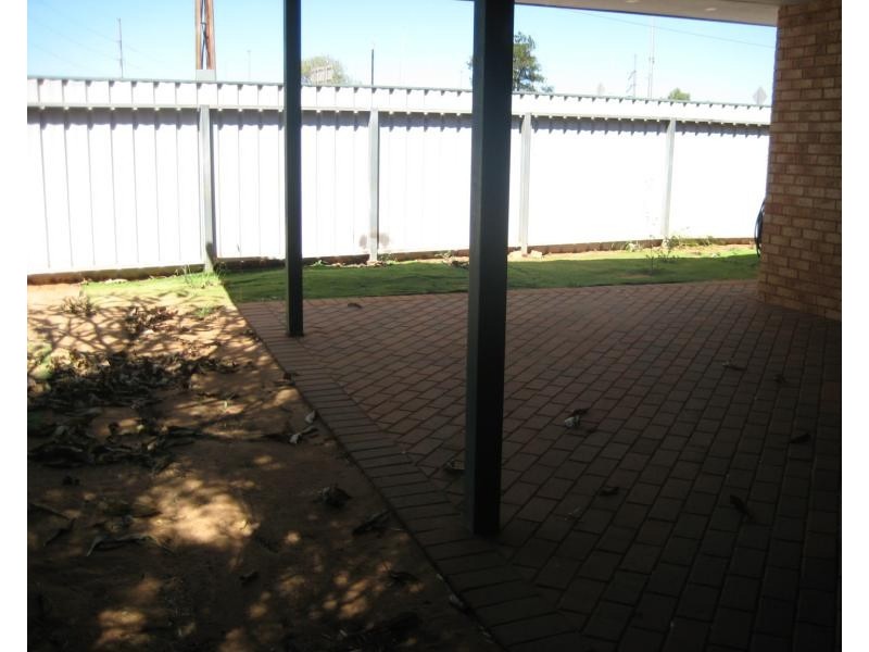 6B Garland Place, Millars Well WA 6714