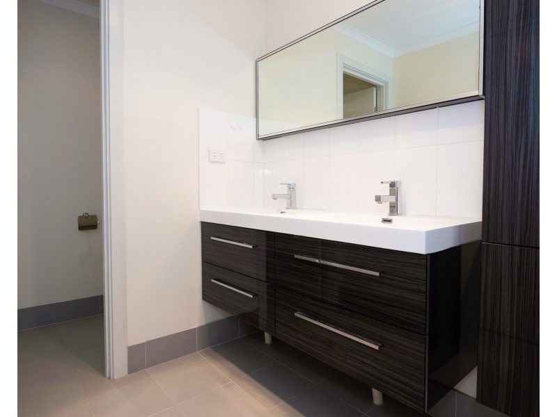 24 Marrimarri Parade, Baynton WA 6714