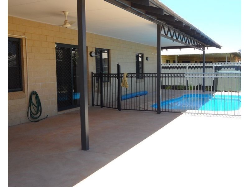 13 Wallaby Street, Baynton WA 6714