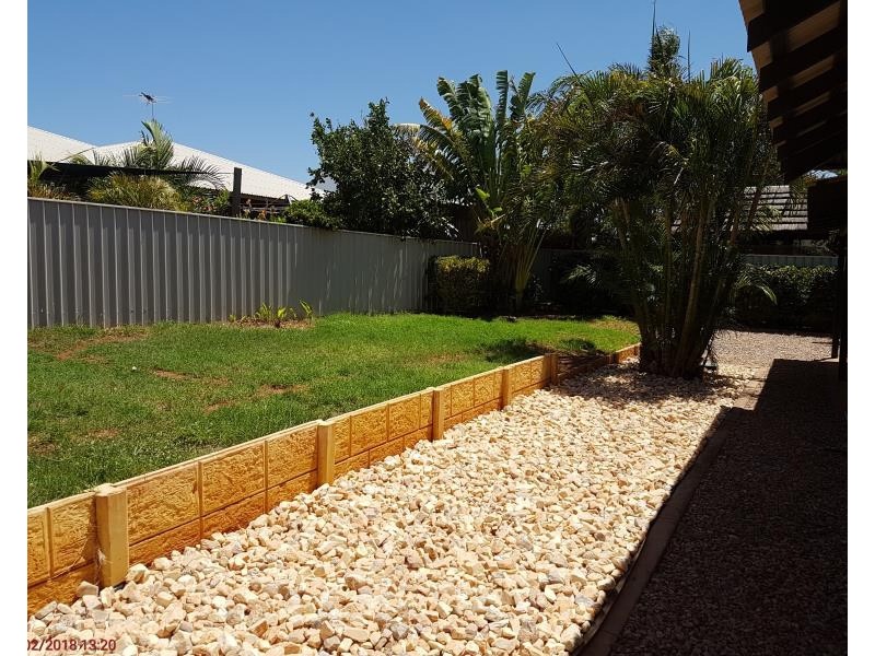 7 Rhonda Road, Baynton WA 6714