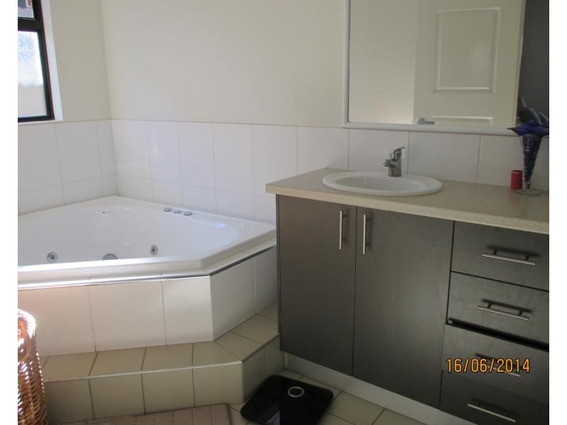 15 Smokebush Street, Nickol WA 6714