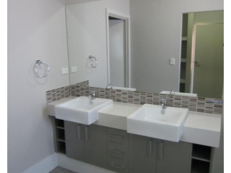 13 Stingray Street, Baynton WA 6714