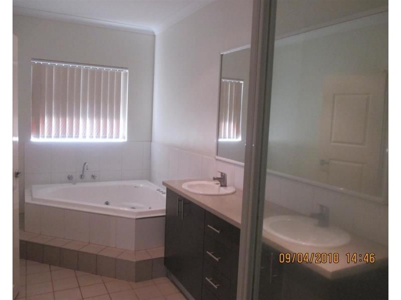 15 Smokebush Street, Nickol WA 6714