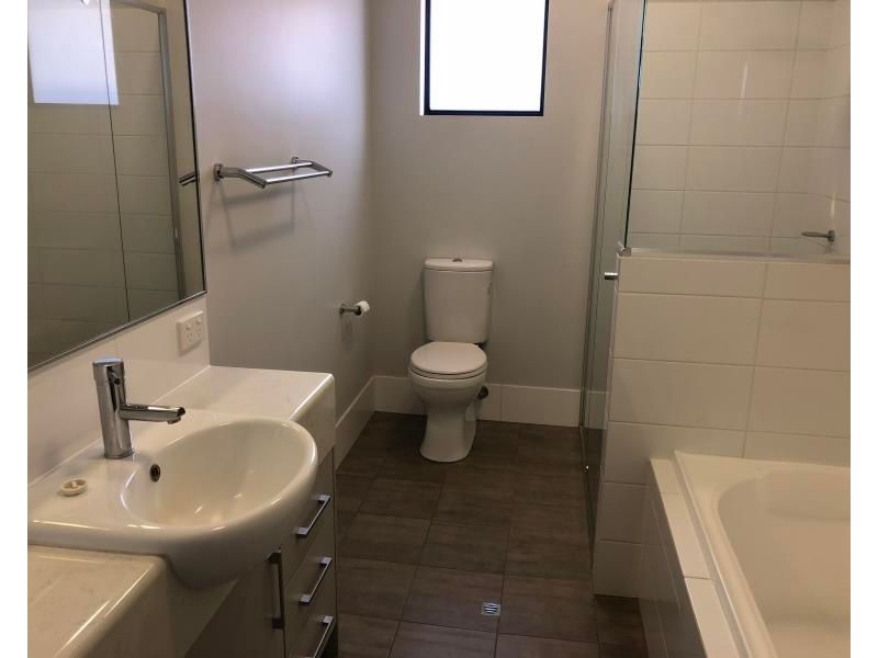 11 Jadura Crescent, Baynton WA 6714