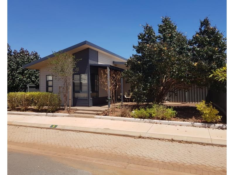 9 Bettong Bend, Baynton WA 6714