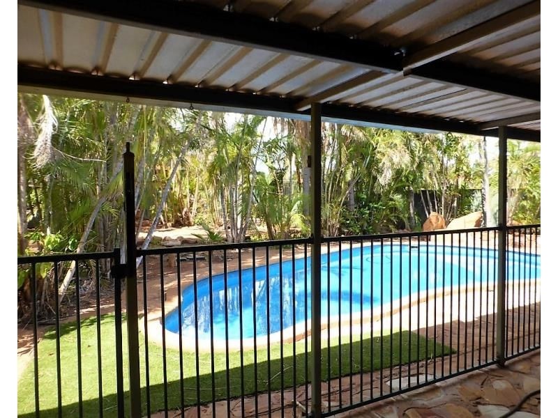 7 Giles Crescent, Dampier WA 6713