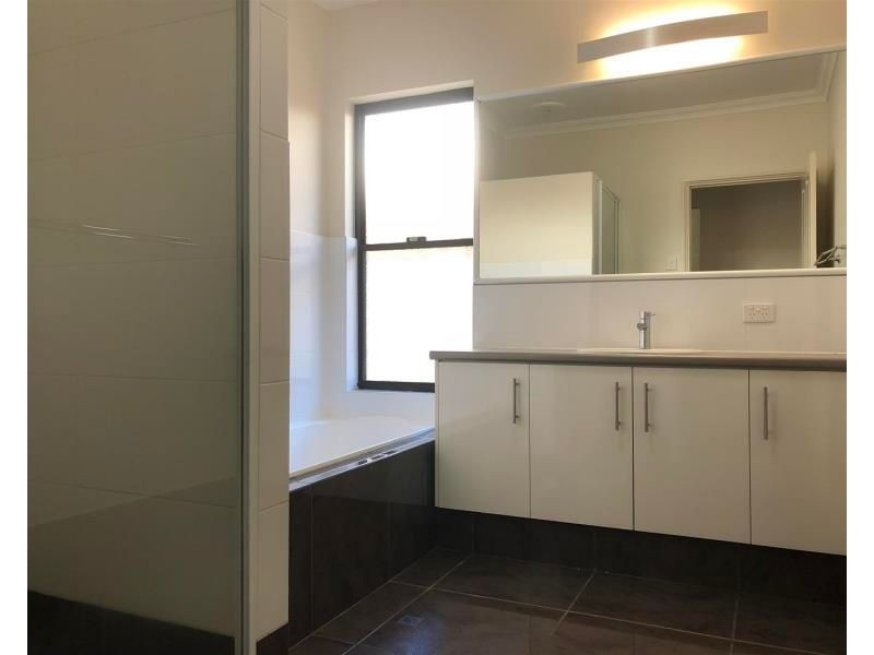 6 Jadura Cresent, Baynton WA 6714