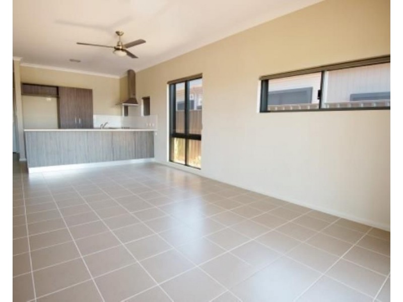 8 Mantaray Loop, Nickol WA 6714