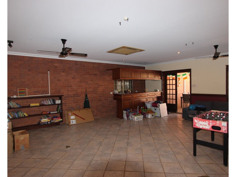 4 Parker Close, Baynton WA 6714