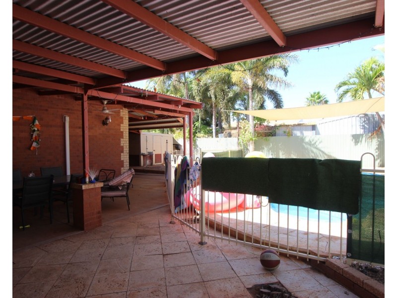 4 Parker Close, Baynton WA 6714