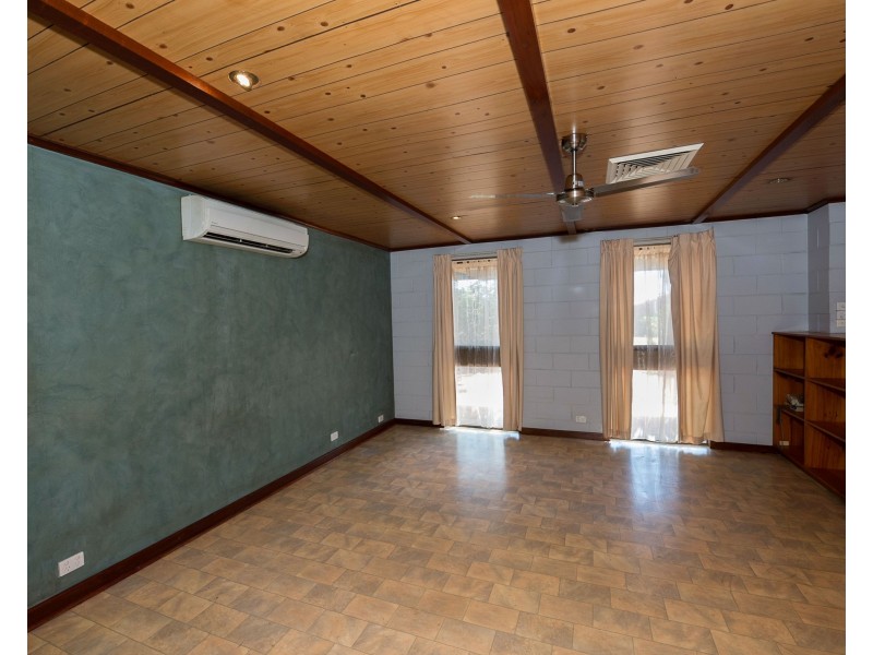 2 Lady Douglas Way, Pegs Creek WA 6714