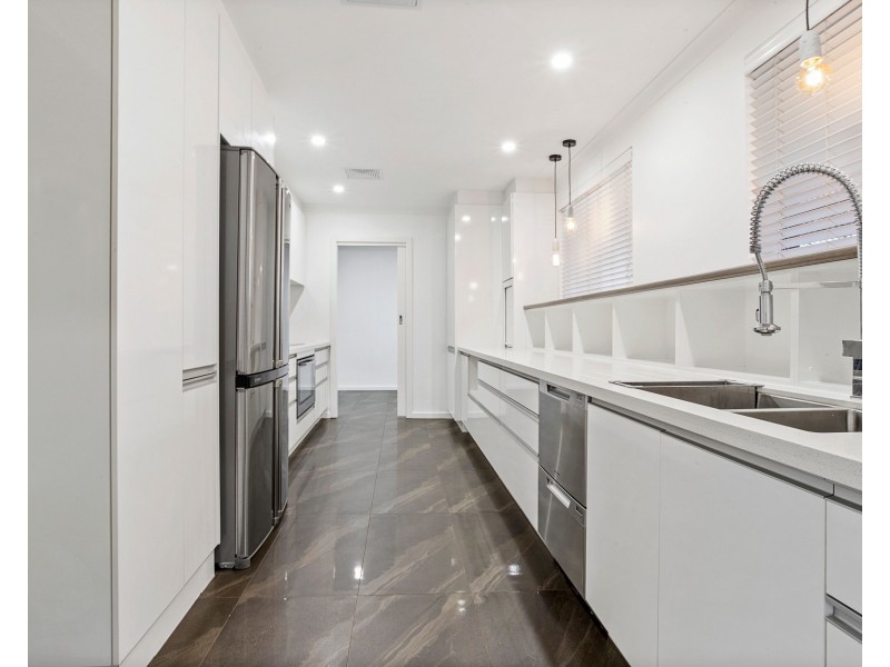 15 Pingandy Crescent, Dampier WA 6713