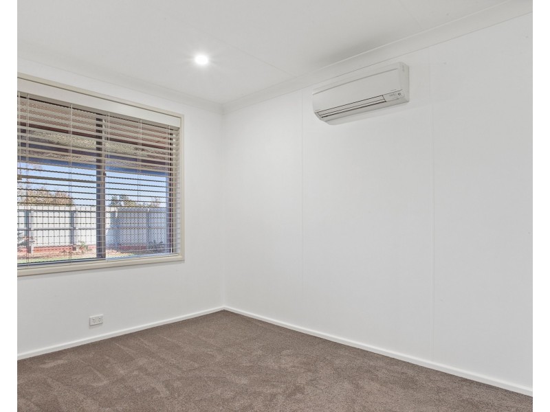 15 Pingandy Crescent, Dampier WA 6713