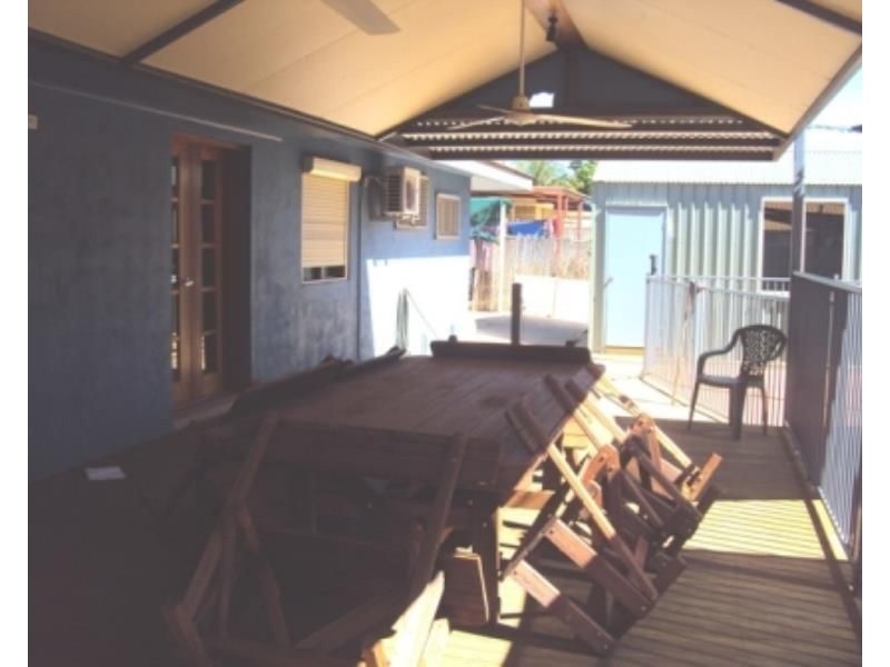 8 Shimmon Place, Pegs Creek WA 6714