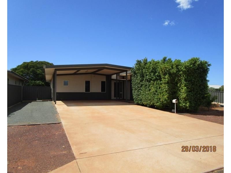 56 Brolga Meander, Nickol WA 6714