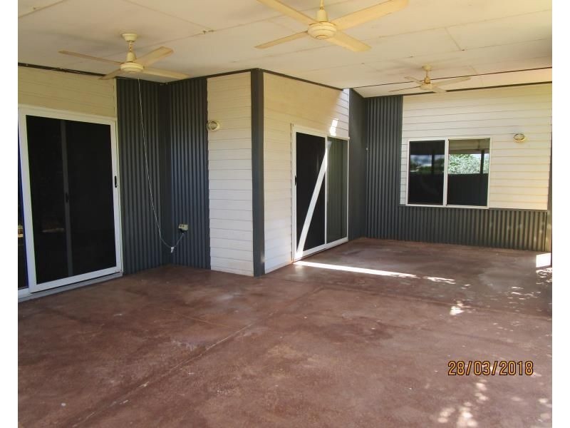 56 Brolga Meander, Nickol WA 6714