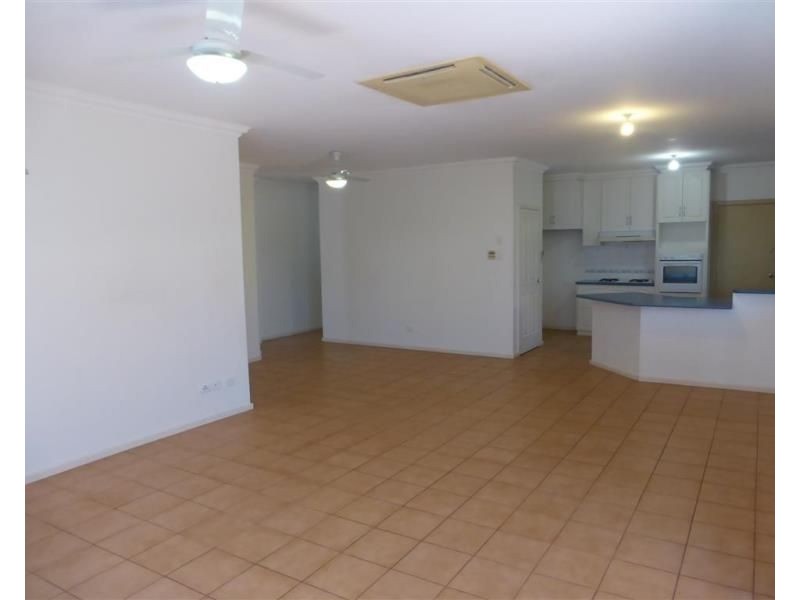 10 Thistle Loop, Nickol WA 6714