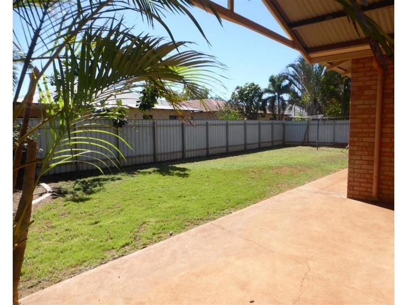 10 Thistle Loop, Nickol WA 6714