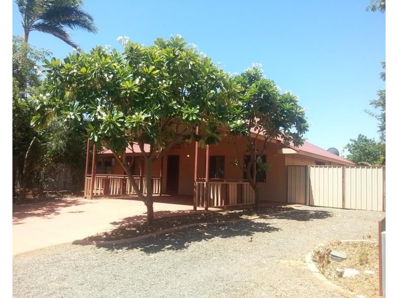 11 Buchanan Circuit, Baynton WA 6714