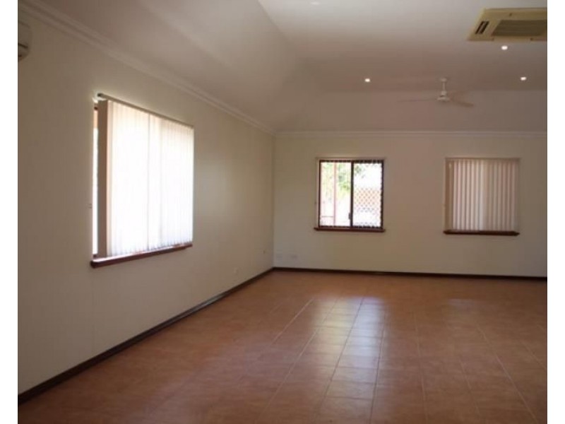 11 Buchanan Circuit, Baynton WA 6714