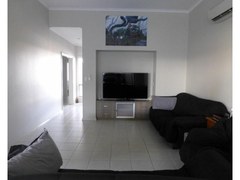 10 Nyumari Street, Baynton WA 6714