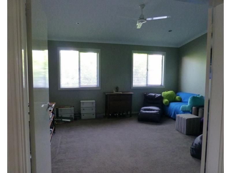 10 Nyumari Street, Baynton WA 6714