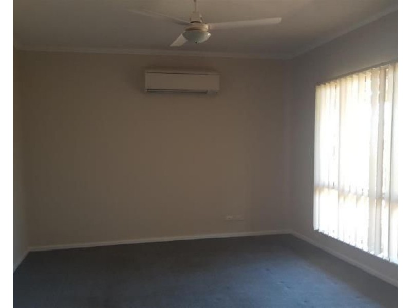 32 McCamey Loop, Baynton WA 6714