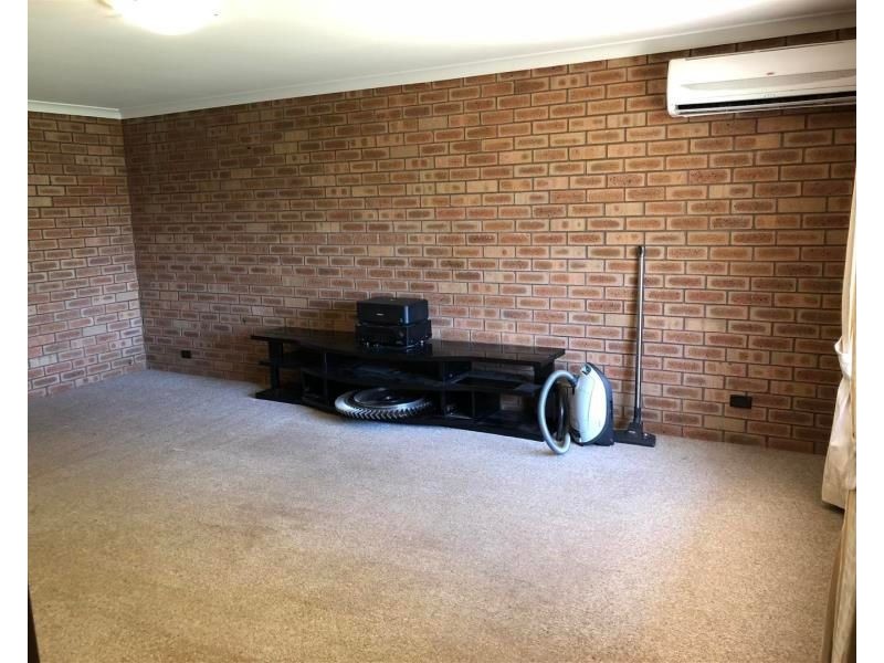 5/2 Sun Court, Millars Well WA 6714