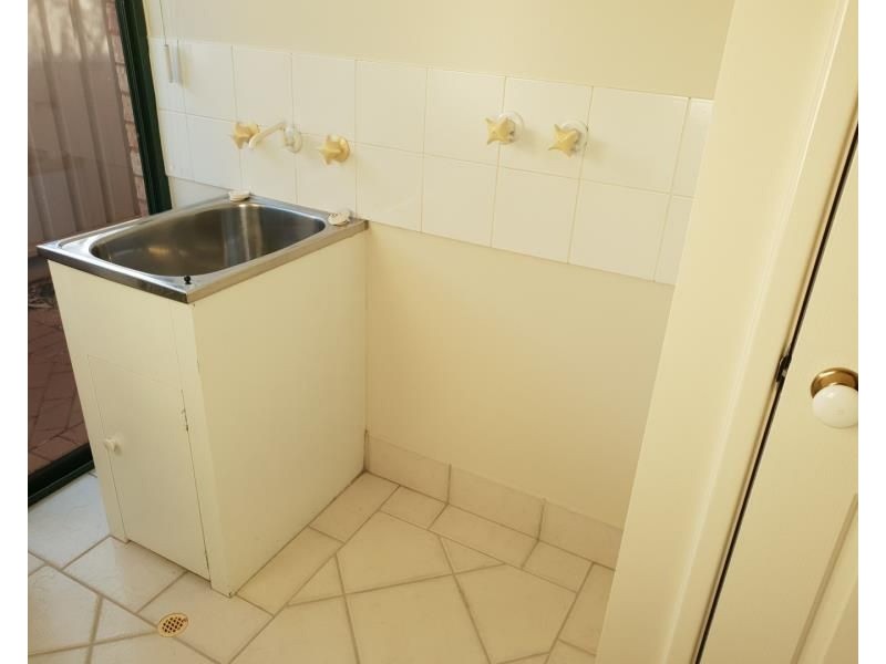 6B Garland Place, Millars Well WA 6714