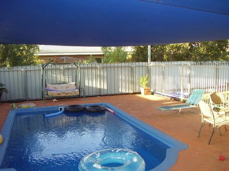6 Watts Place, Karratha WA 6714